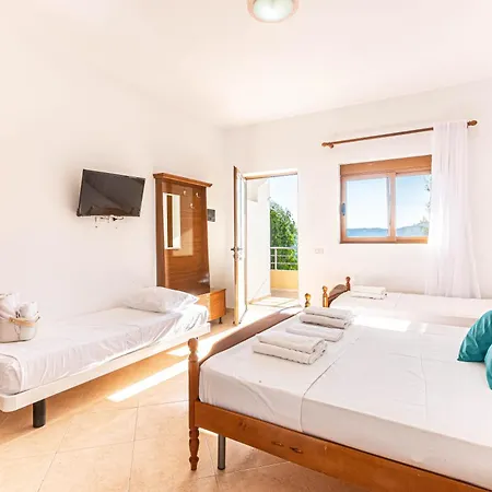 Radhima Sea View 9- Kitchen, Parking & Balcony Apartment *